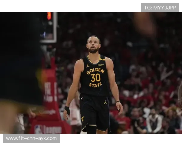 库里再度用三分回应对手，勇士笑纳回合